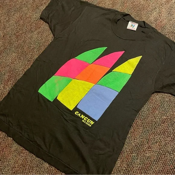 Vintage 70s Cancun Mexico Puff Paint Neon Tshirt Size Medium - Picture 2 of 5